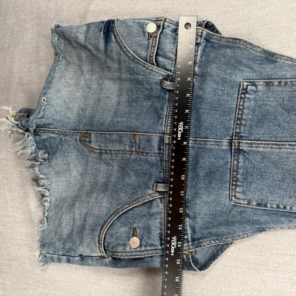 Melville Womens Denim Shortalls Medium Wash Raw Hem Overalls Size S 829SP155005B